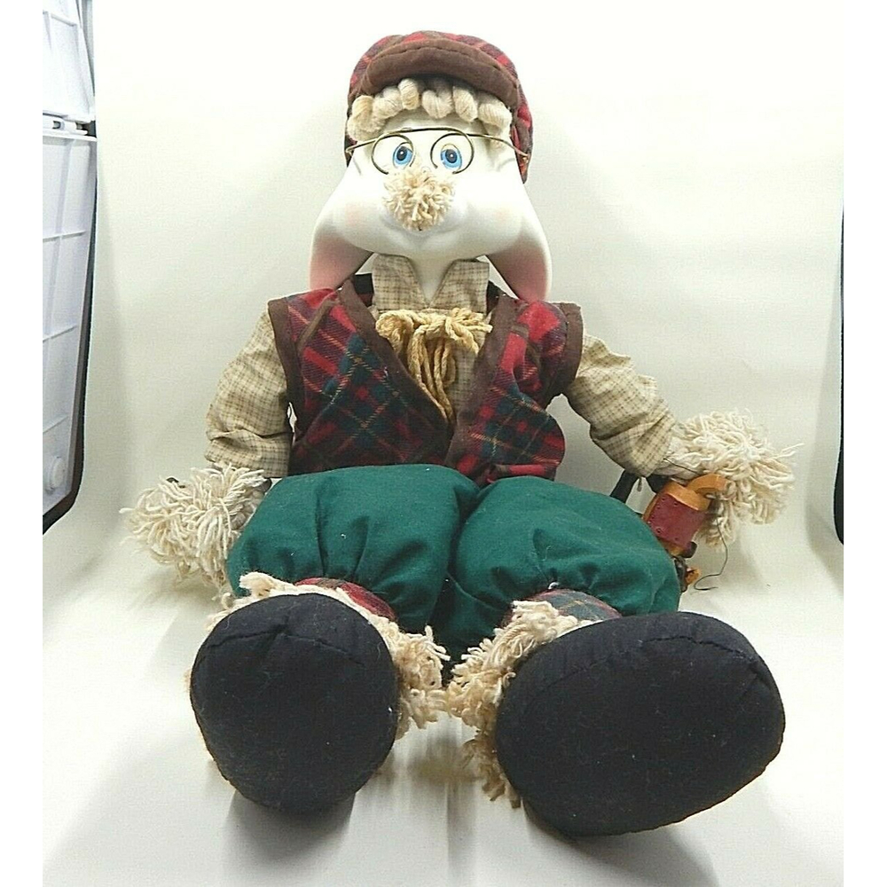 House Of Lloyd Christmas Around the World Grandpa Lloyd Shelf Sitter Bunny